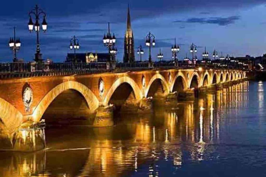 Cosy Secteur Calme Tram A 120 M Gare Aeroport Apartamento